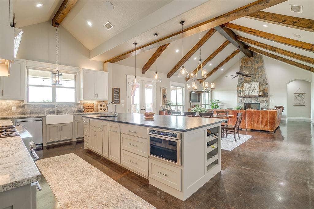 227 Rock Springs Road, Weatherford, TX 76088 227 Rock Springs Road, Weatherford, TX 76088