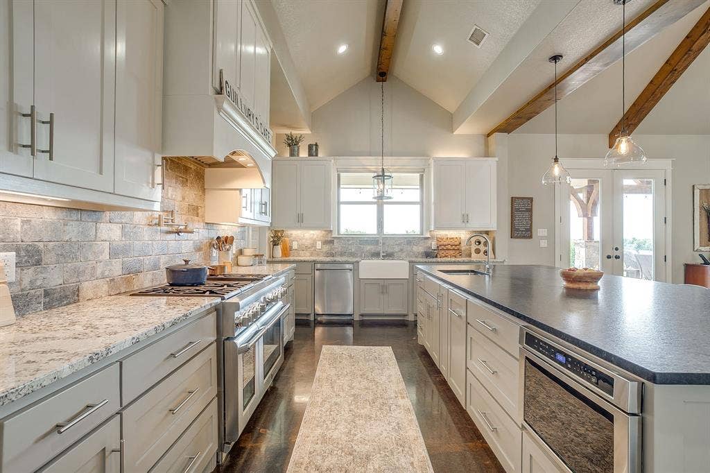 227 Rock Springs Road, Weatherford, TX 76088 227 Rock Springs Road, Weatherford, TX 76088