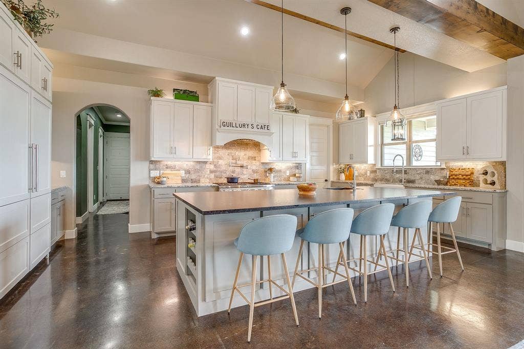 227 Rock Springs Road, Weatherford, TX 76088 227 Rock Springs Road, Weatherford, TX 76088