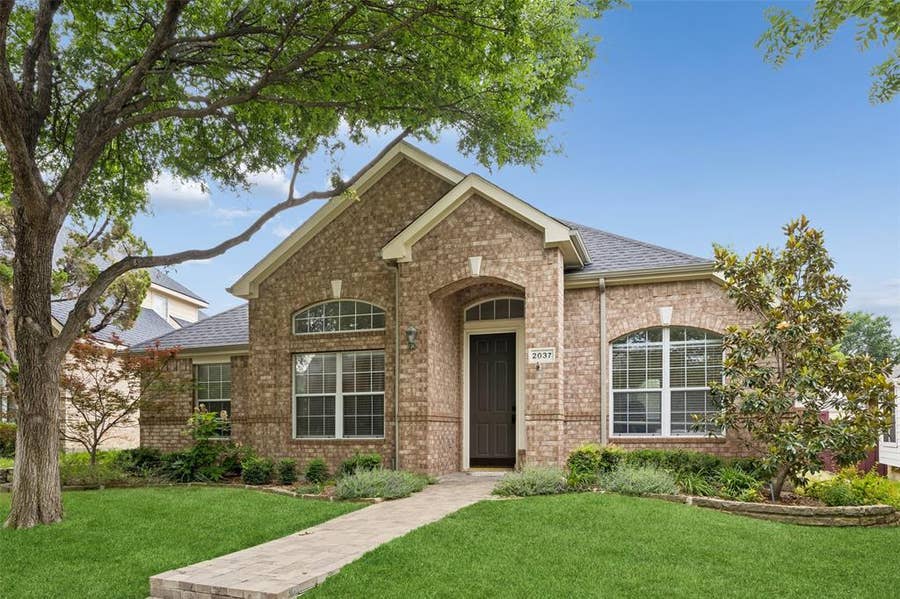 Property photo for 2037 Saint Ives Drive, Allen, TX
