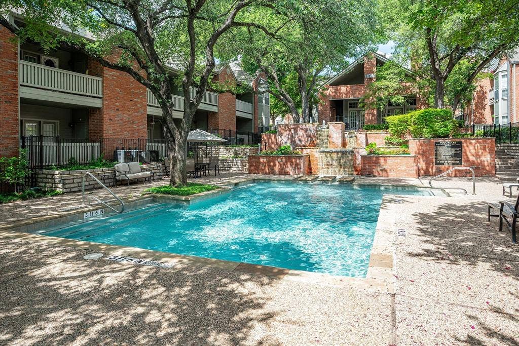 12680 Hillcrest Road, #1109, Dallas, TX 75230 One of two pools at the Williamsburg.