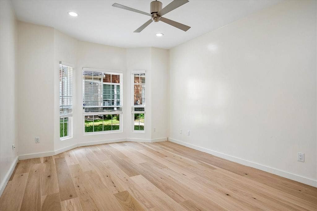 12680 Hillcrest Road, #1109, Dallas, TX 75230 Primary suite with natural light.