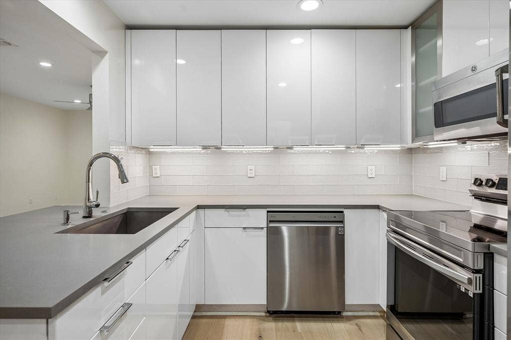12680 Hillcrest Road, #1109, Dallas, TX 75230 Kitchen has excellent storage and counter space for the family gourmet.