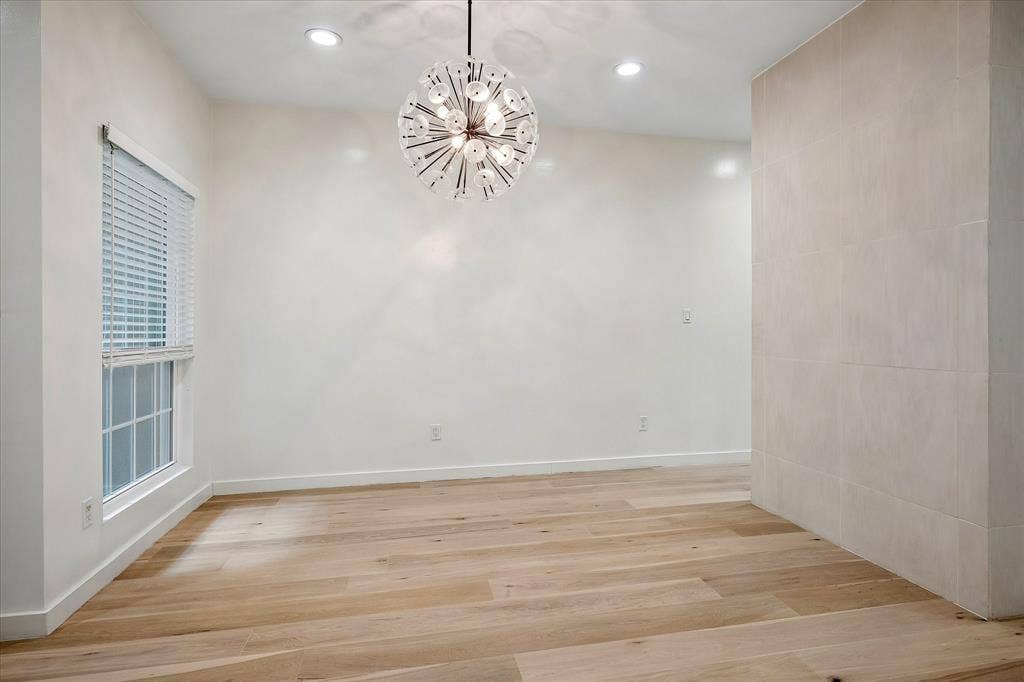 12680 Hillcrest Road, #1109, Dallas, TX 75230 Light bright dining room.