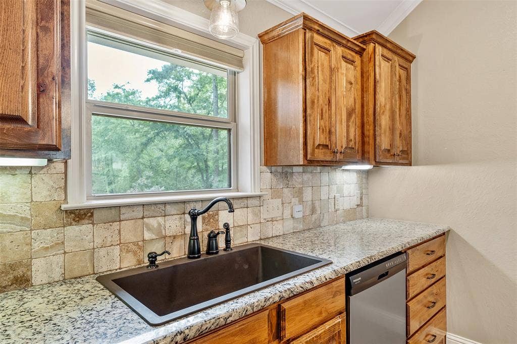 13553 Country Glen, Tyler, TX 75706 13553 Country Glen, Tyler, TX 75706