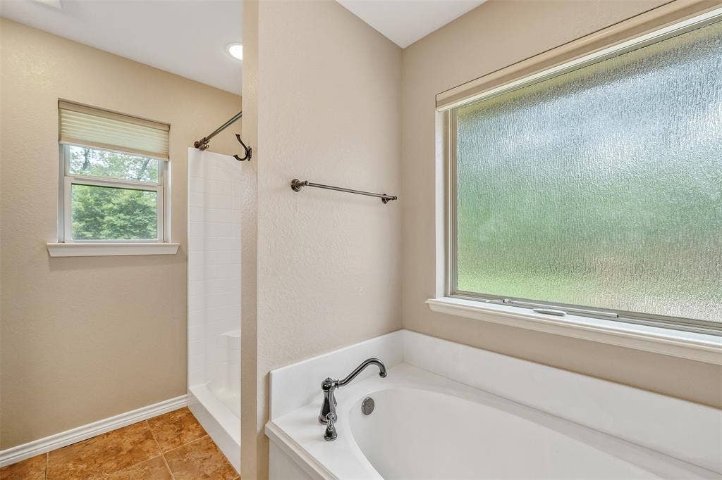 13553 Country Glen, Tyler, TX 75706 13553 Country Glen, Tyler, TX 75706