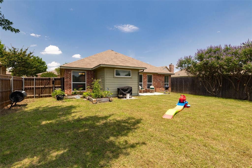 10517 N Haven Drive, Benbrook, TX 76126 10517 N Haven Drive, Benbrook, TX 76126