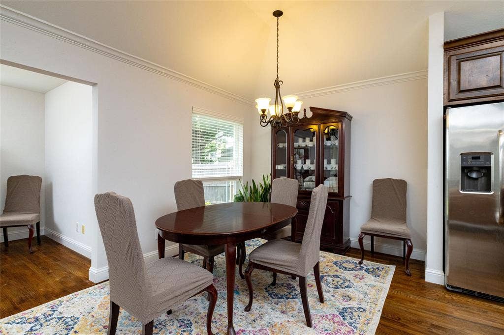 10517 N Haven Drive, Benbrook, TX 76126 Dining area with direct access to the kitchen.