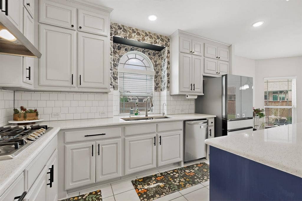 1296 Pleasant Run Drive, Haslet, TX 76052