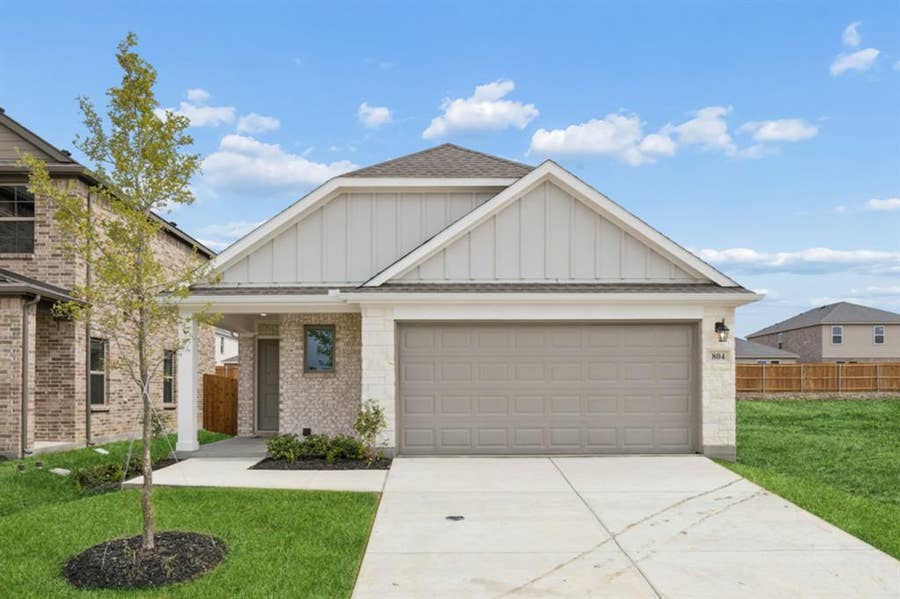 Property photo for 804 Hillcrest Boulevard, Princeton, TX