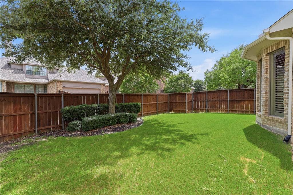 929 Lairds Lane, Allen, TX 75013 929 Lairds Lane, Allen, TX 75013
