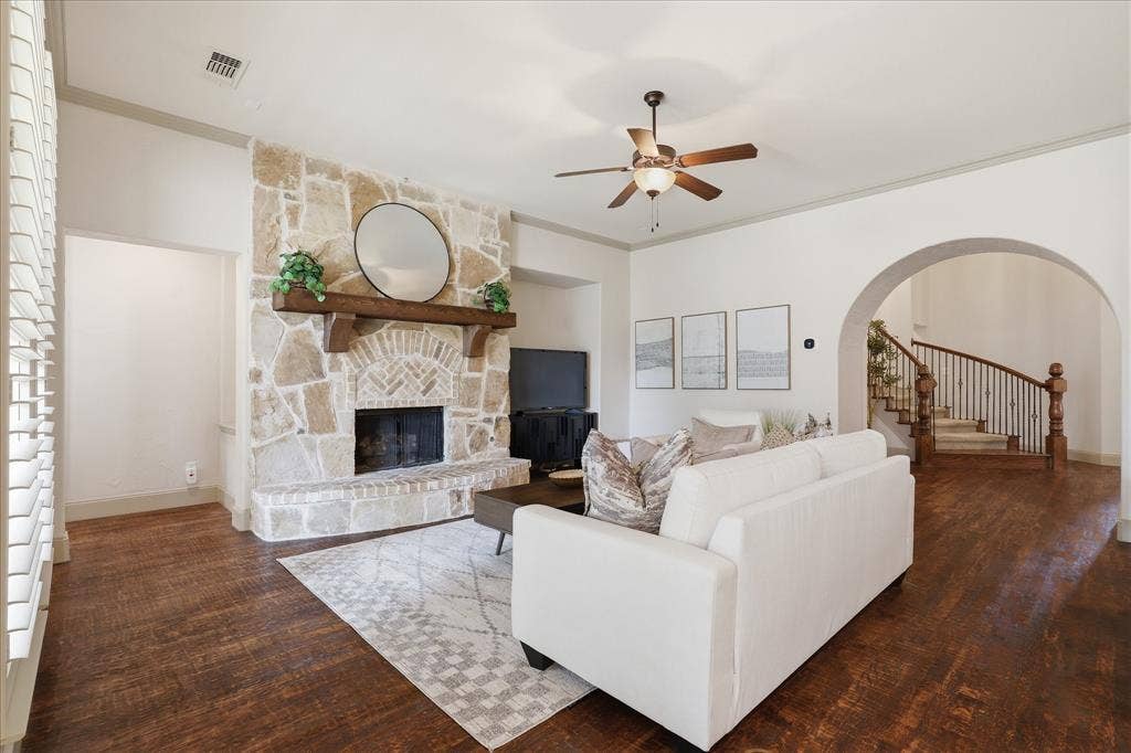 929 Lairds Lane, Allen, TX 75013 929 Lairds Lane, Allen, TX 75013