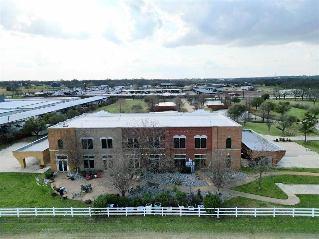 11351 Hilltop #105 Road, Argyle, TX 76226 11351 Hilltop #105 Road, Argyle, TX 76226
