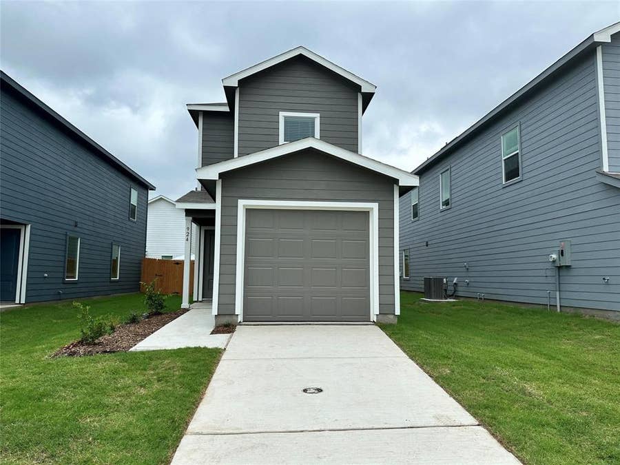 Property photo for 924 Sandhill Crane Lane, Princeton, TX