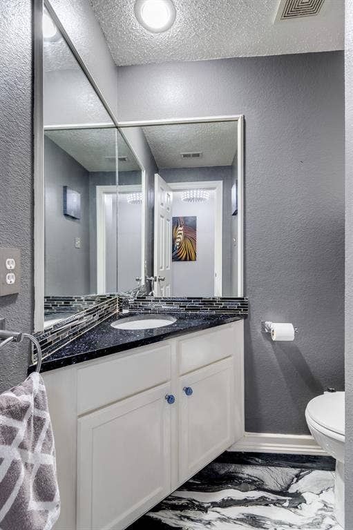 2337 Terping Place, Plano, TX 75025 2337 Terping Place, Plano, TX 75025