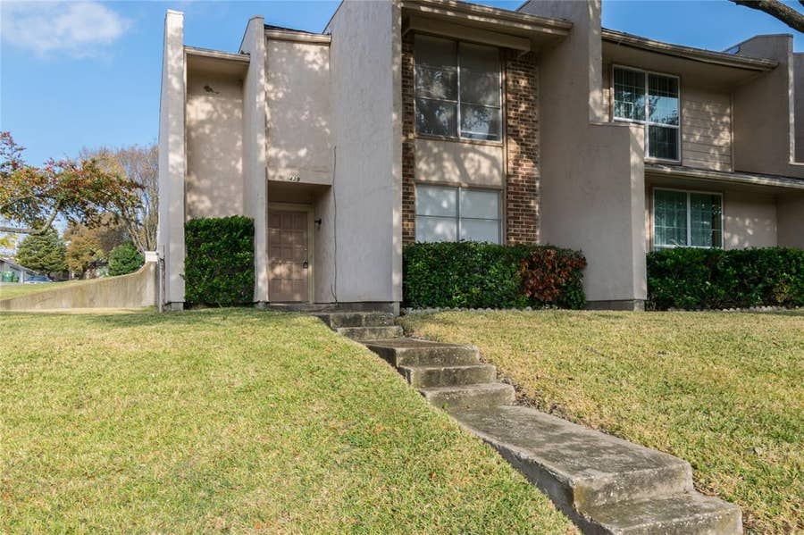 Property photo for 439 Valley Park Drive, Garland, TX