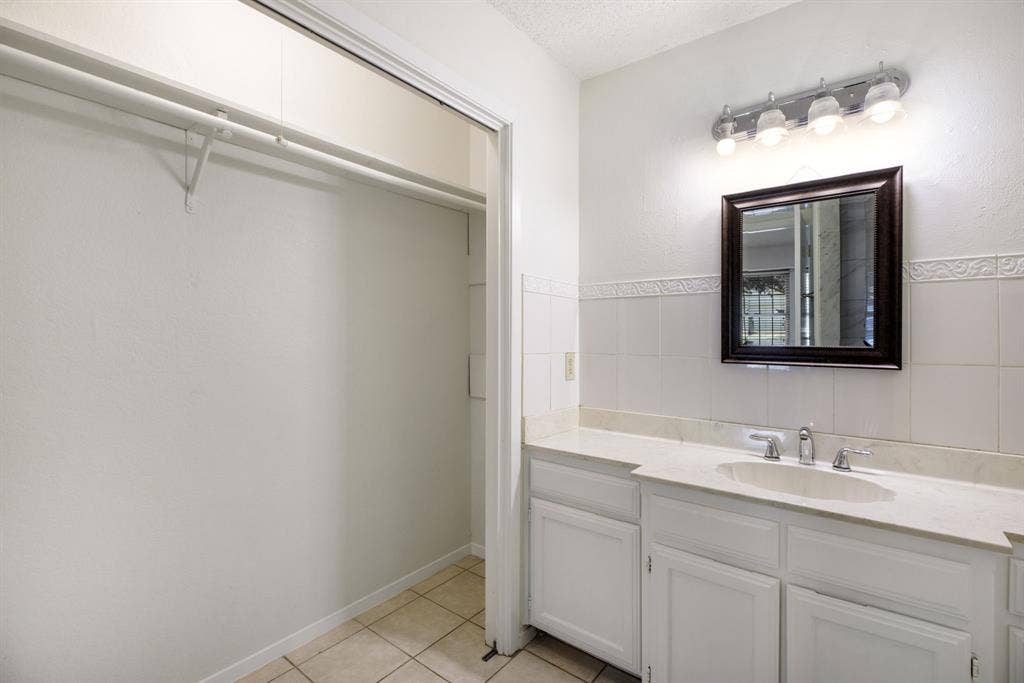 4009 Pueblo Trail, Lake Worth, TX 76135 4009 Pueblo Trail, Lake Worth, TX 76135