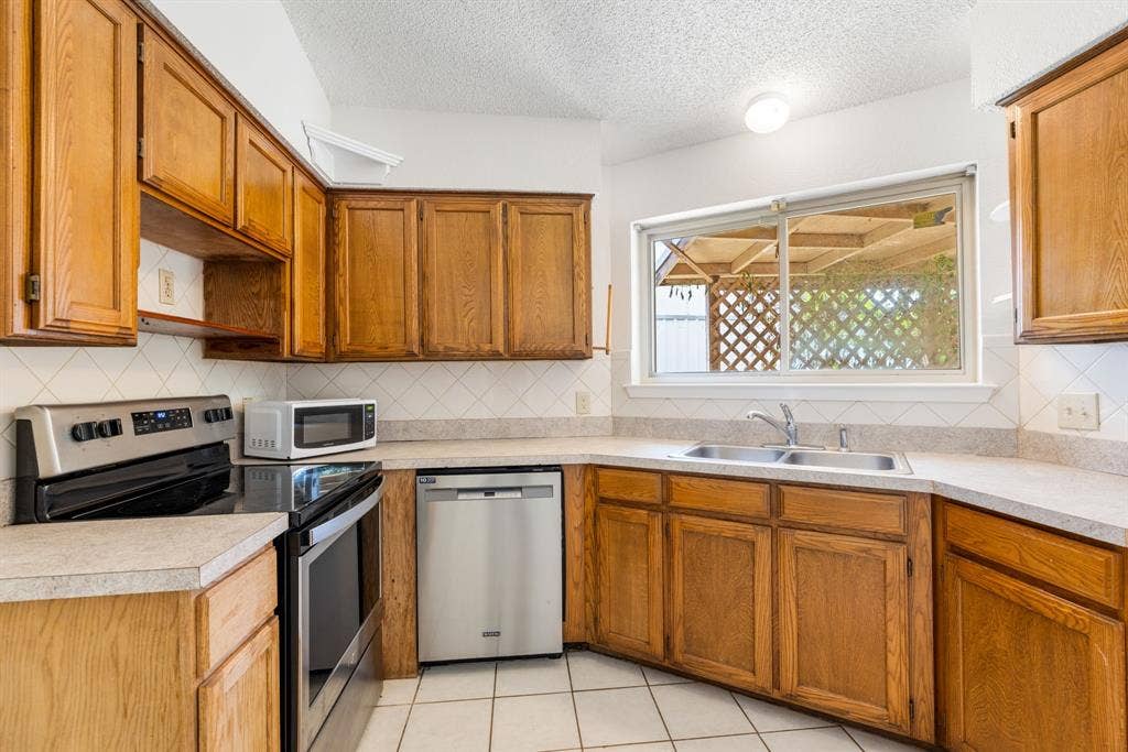 4009 Pueblo Trail, Lake Worth, TX 76135 4009 Pueblo Trail, Lake Worth, TX 76135