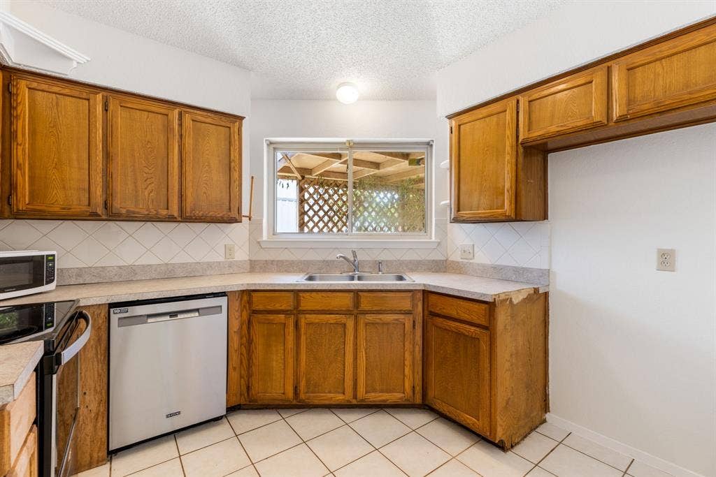 4009 Pueblo Trail, Lake Worth, TX 76135 4009 Pueblo Trail, Lake Worth, TX 76135