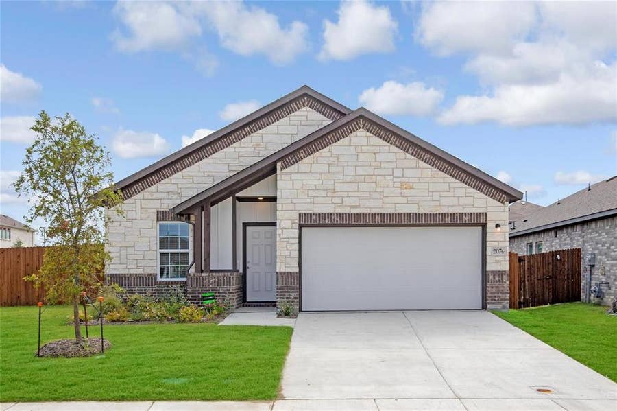 Property photo for 2074 Crosby Drive, Forney, TX