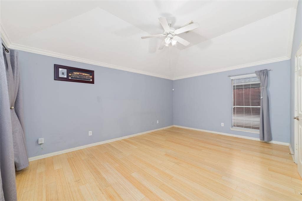 923 N Sky Drive, Houston, TX 77073 923 N Sky Drive, Houston, TX 77073