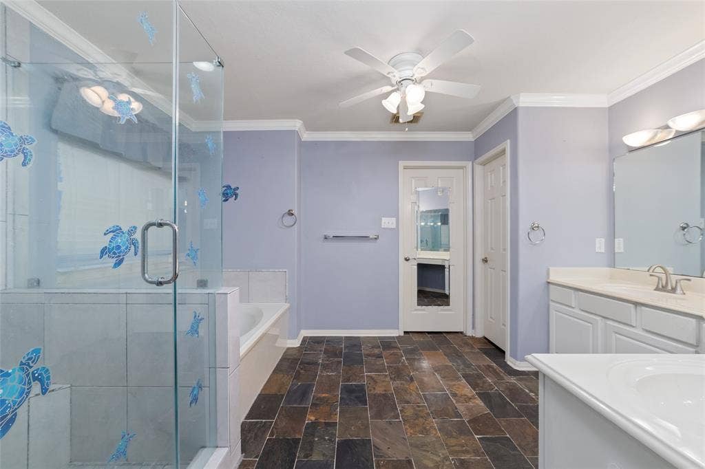 923 N Sky Drive, Houston, TX 77073 923 N Sky Drive, Houston, TX 77073