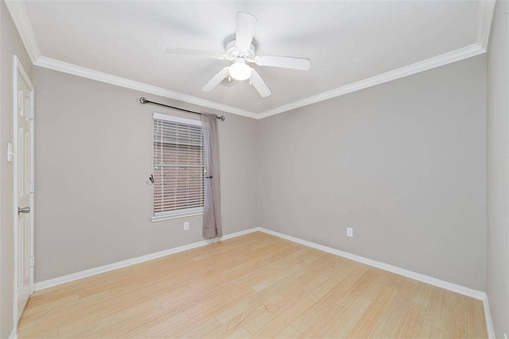 923 N Sky Drive, Houston, TX 77073 923 N Sky Drive, Houston, TX 77073