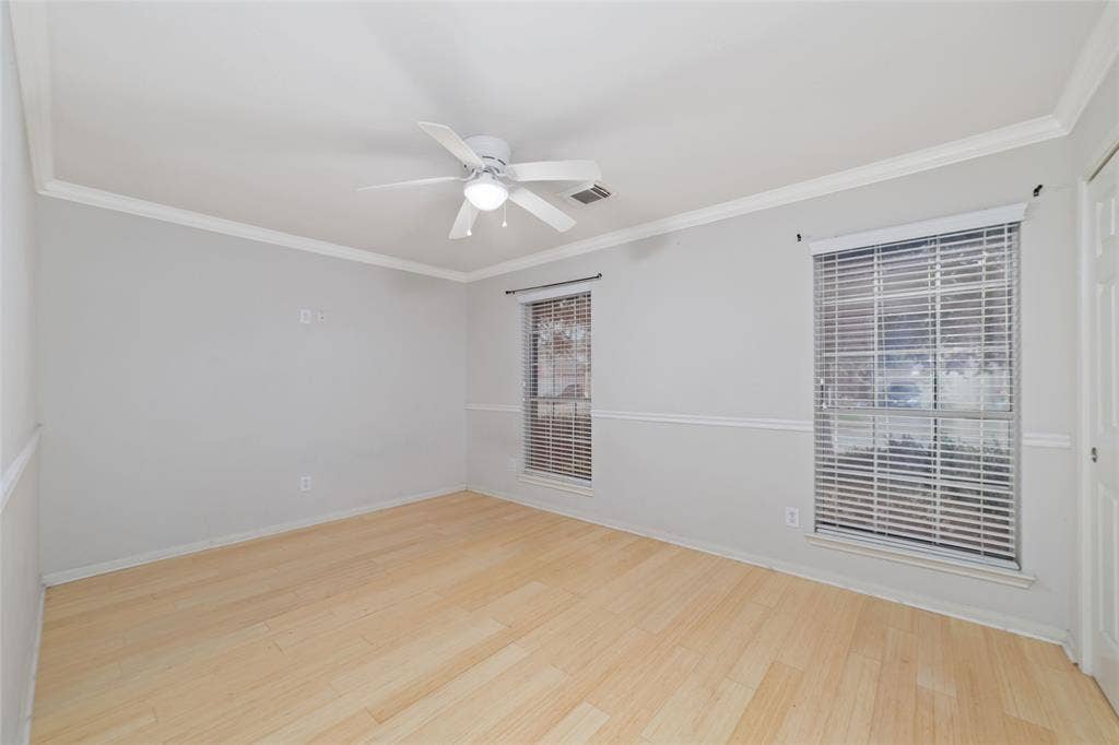 923 N Sky Drive, Houston, TX 77073 923 N Sky Drive, Houston, TX 77073