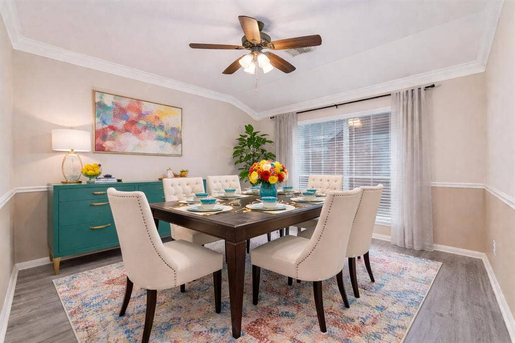 923 N Sky Drive, Houston, TX 77073 923 N Sky Drive, Houston, TX 77073