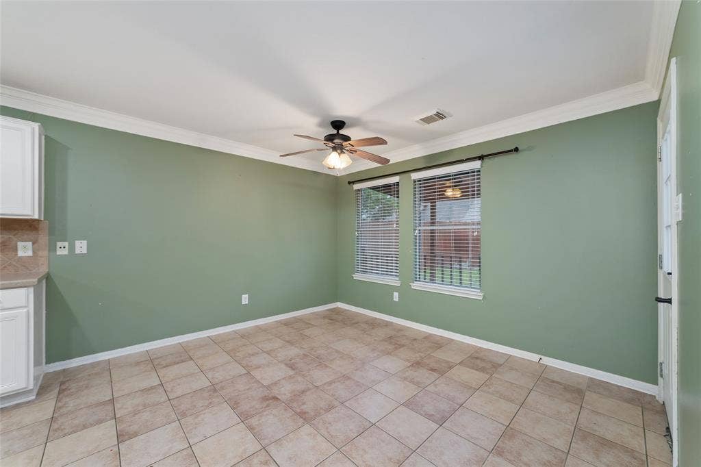 923 N Sky Drive, Houston, TX 77073 923 N Sky Drive, Houston, TX 77073