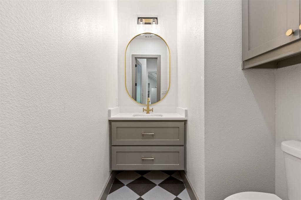 301 Whispering Way, Red Oak, TX 75154 301 Whispering Way, Red Oak, TX 75154