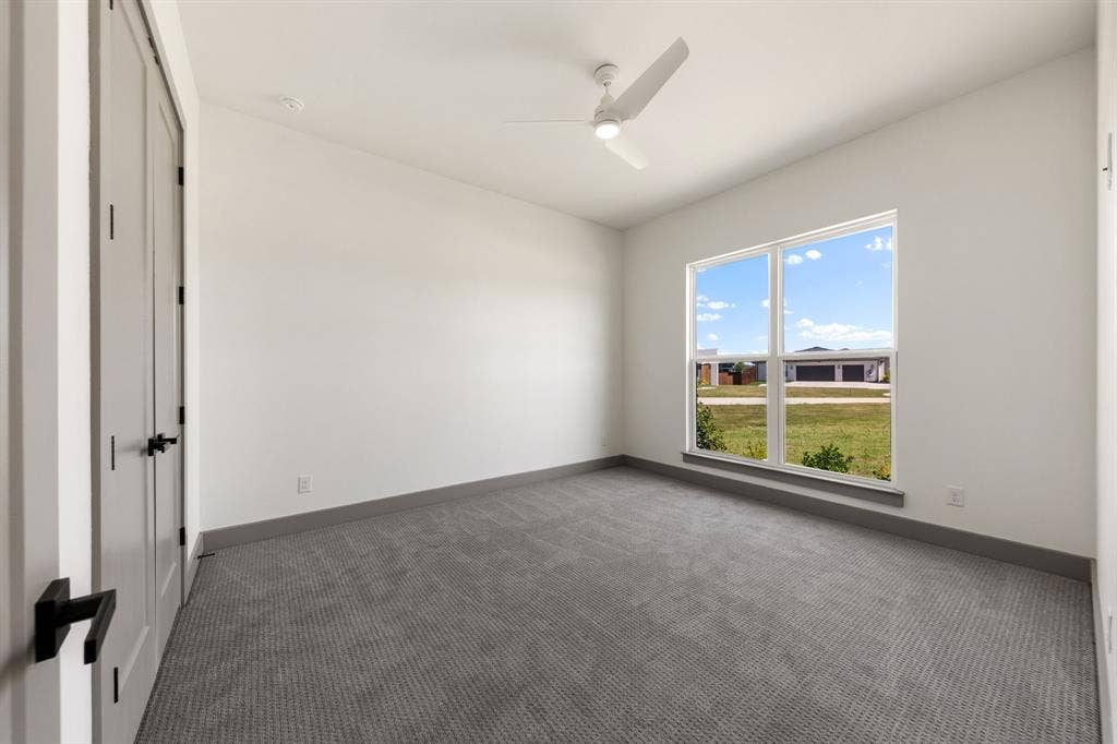 301 Whispering Way, Red Oak, TX 75154 301 Whispering Way, Red Oak, TX 75154