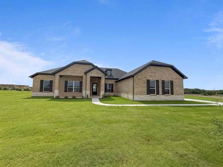 Property photo for 204 Slimp Bluff, Azle, TX