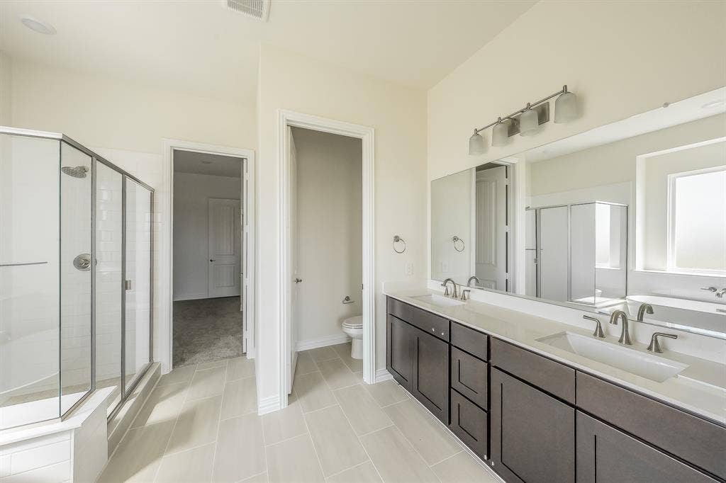 10610 Winter Wheat Lane, Venus, TX 76084
