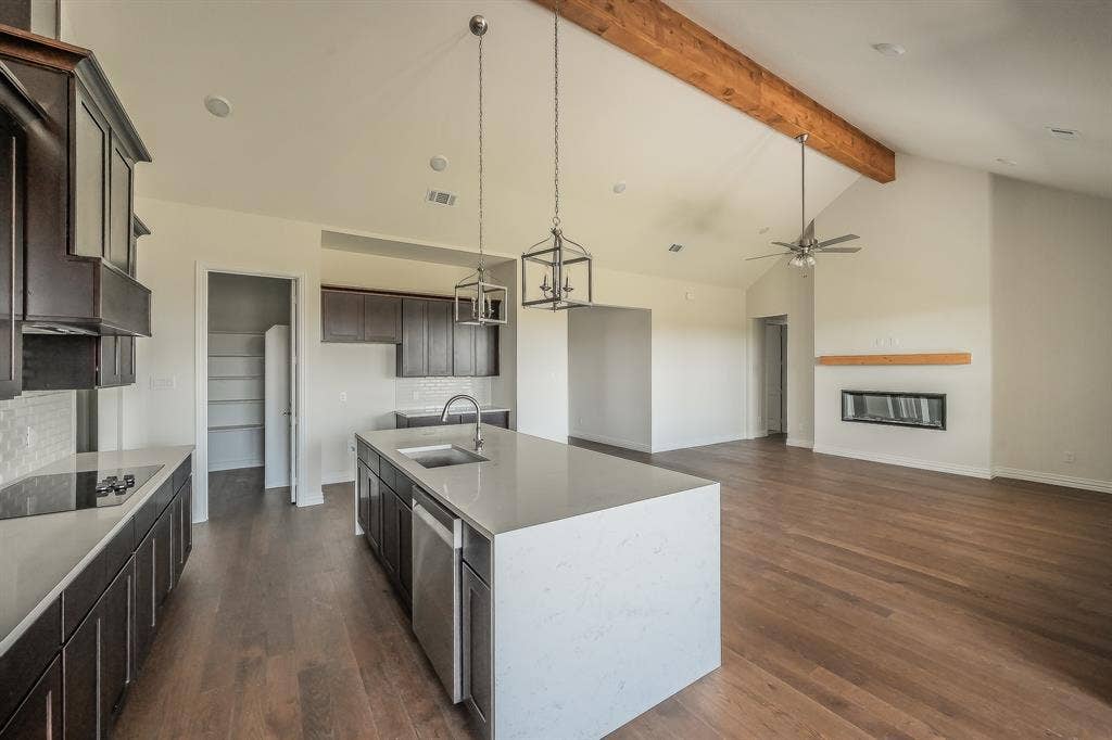 10610 Winter Wheat Lane, Venus, TX 76084