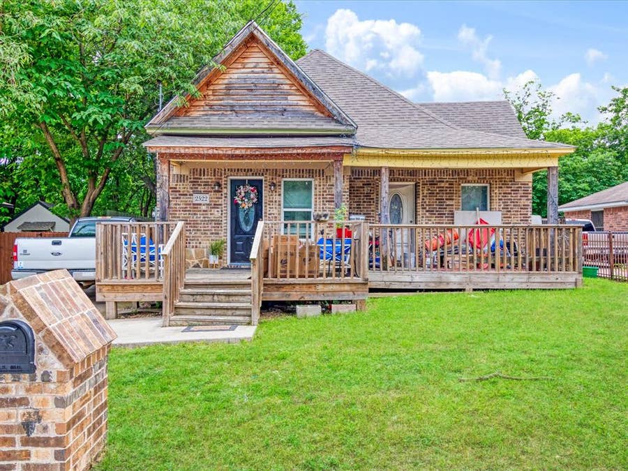 Property photo for 2522 Wilhurt Avenue, Dallas, TX