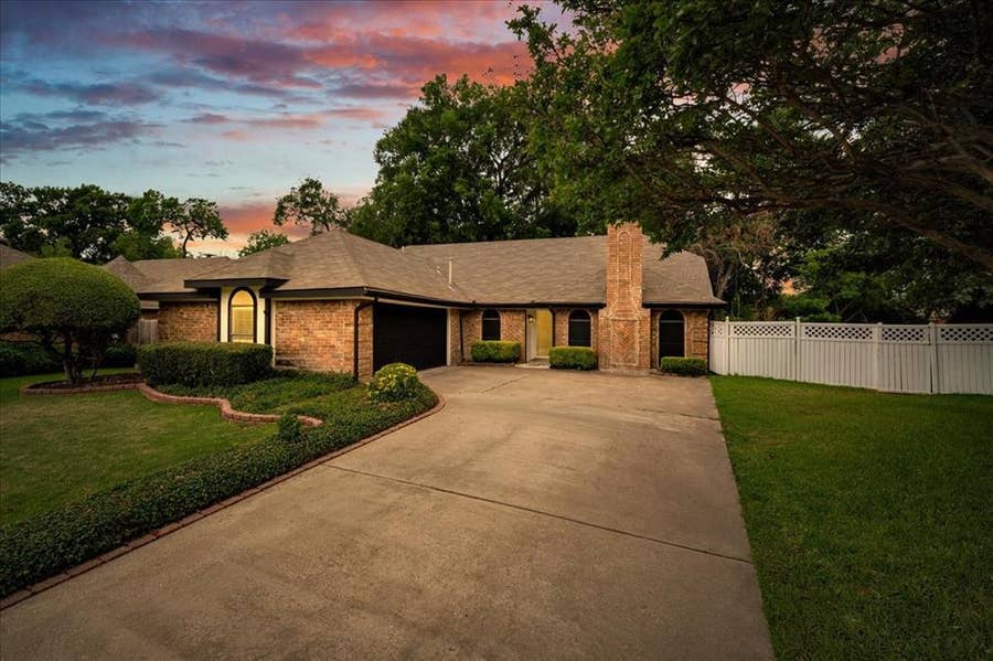Property photo for 5305 Deep Canyon Drive, Garland, TX
