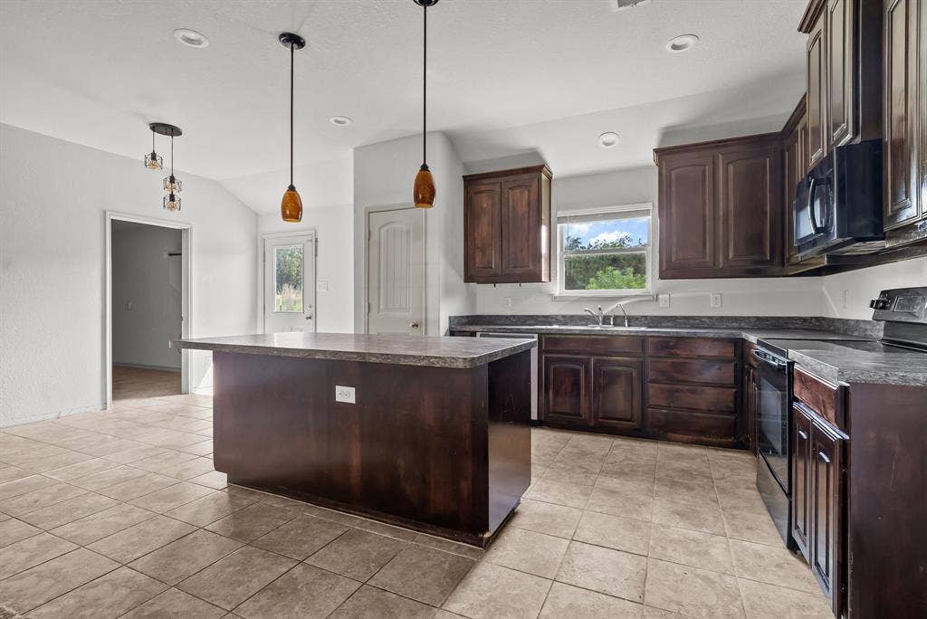 506 Brazos Hills Drive, Weatherford, TX 76087 506 Brazos Hills Drive, Weatherford, TX 76087