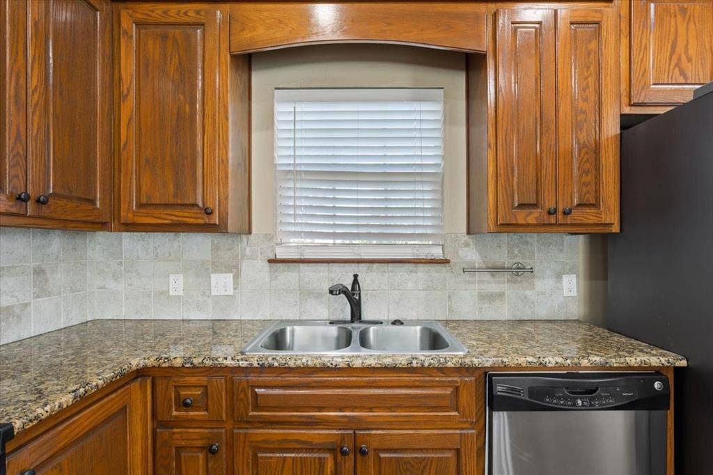 744 N Old Robinson Road, Robinson, TX 76706 744 N Old Robinson Road, Robinson, TX 76706