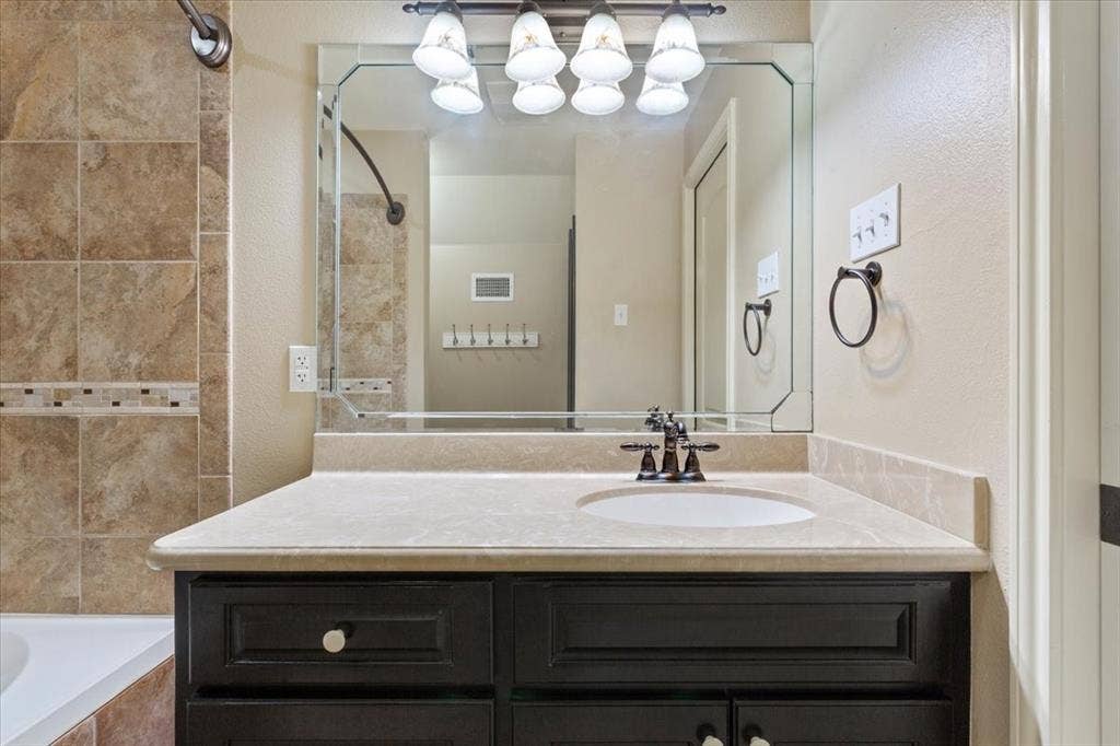 744 N Old Robinson Road, Robinson, TX 76706 744 N Old Robinson Road, Robinson, TX 76706