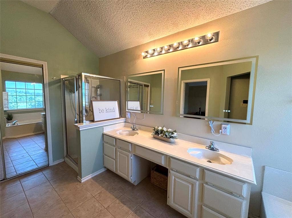 1221 Big Bend Drive, McKinney, TX 75069 1221 Big Bend Drive, McKinney, TX 75069