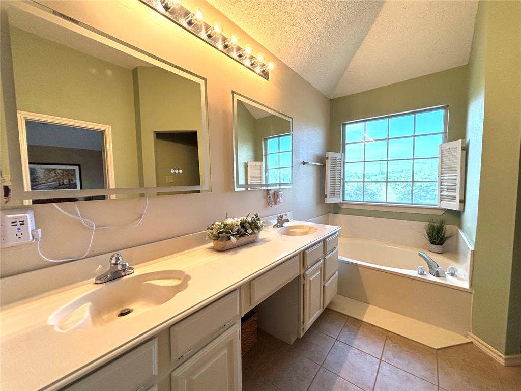 1221 Big Bend Drive, McKinney, TX 75069 1221 Big Bend Drive, McKinney, TX 75069