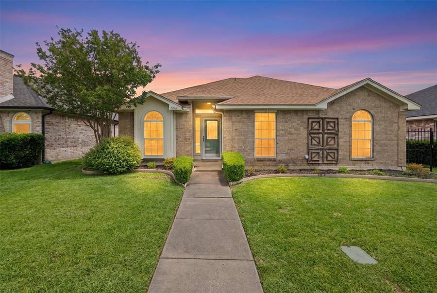 Property photo for 2124 Emerald Oaks, Mesquite, TX