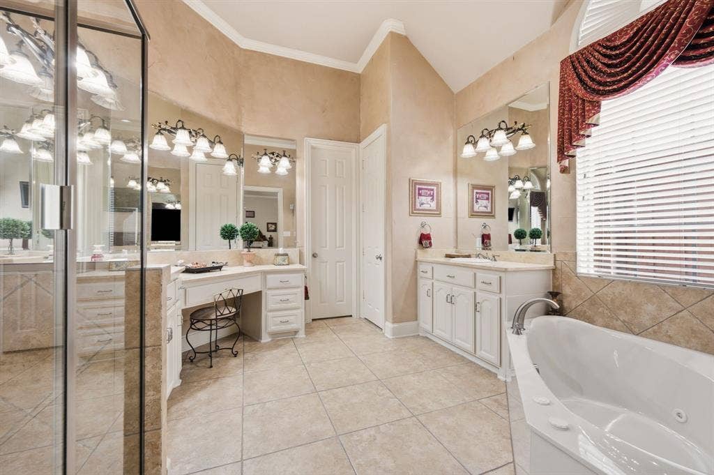 800 Sandy Trail, Keller, TX 76248 Primary Bath
