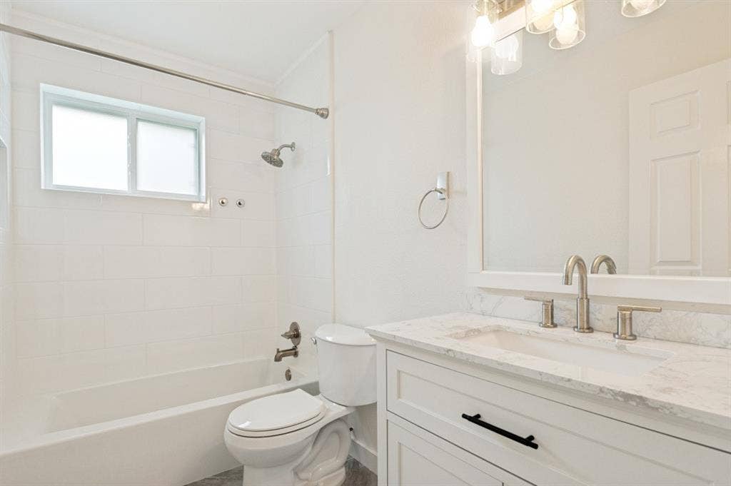 109 Sunset Drive, Euless, TX 76040 109 Sunset Drive, Euless, TX 76040