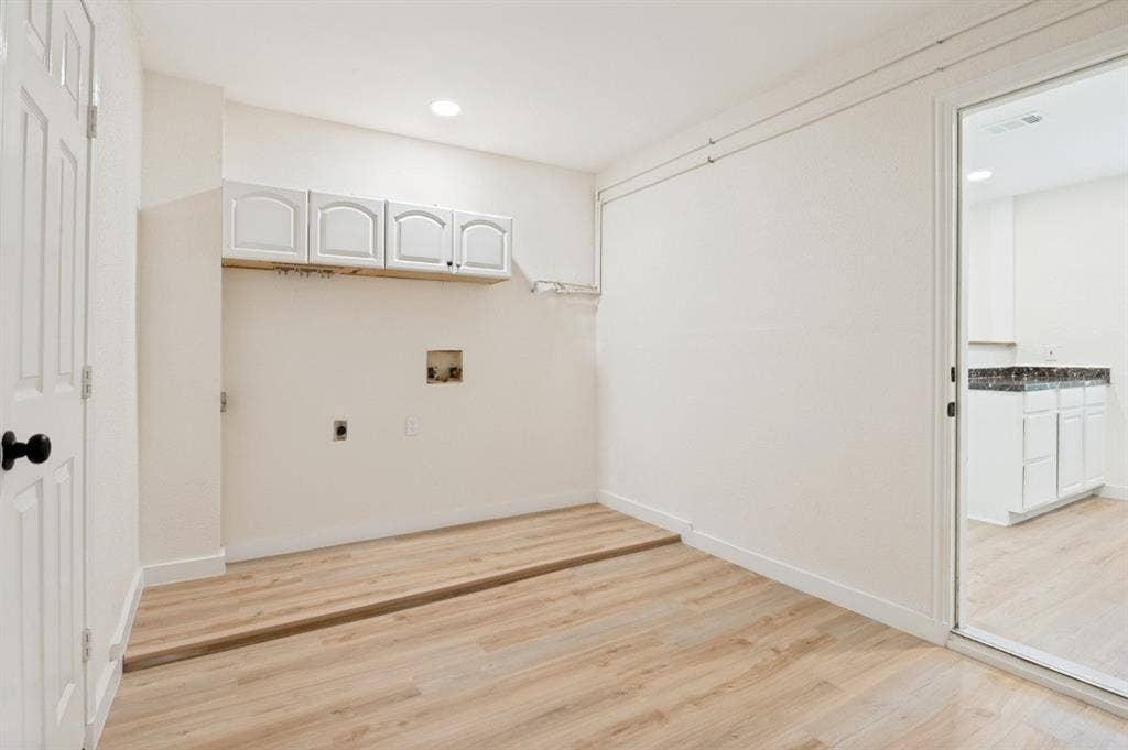 109 Sunset Drive, Euless, TX 76040 109 Sunset Drive, Euless, TX 76040