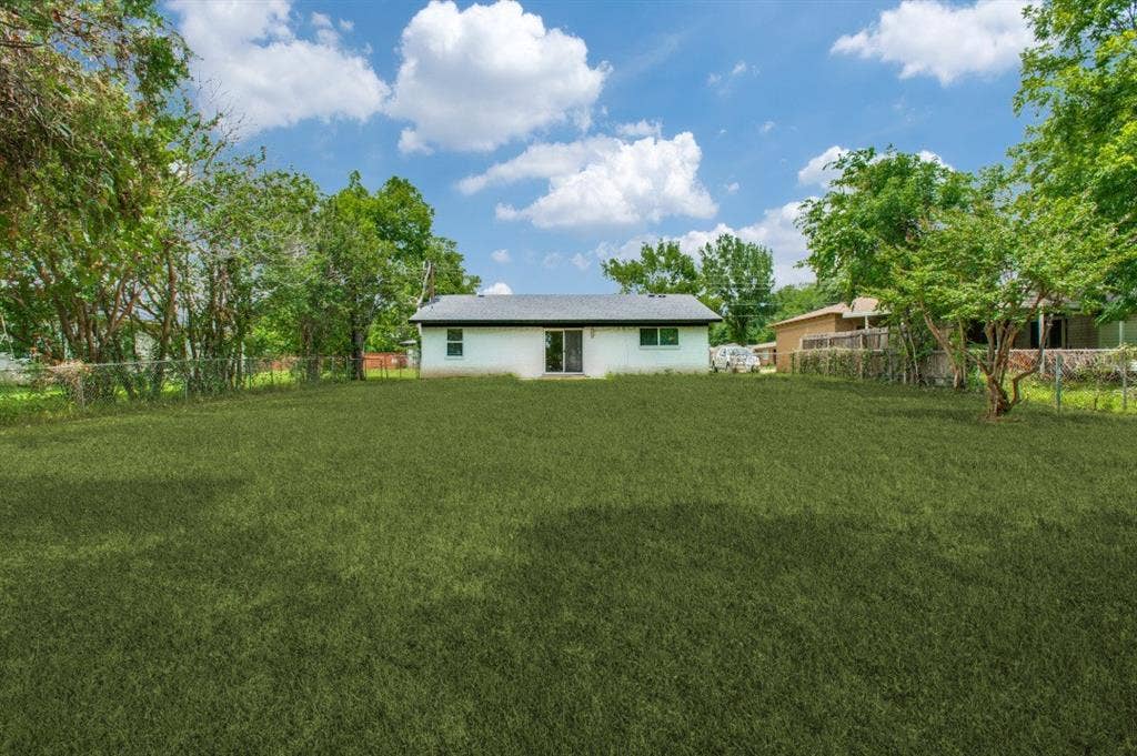 109 Sunset Drive, Euless, TX 76040 109 Sunset Drive, Euless, TX 76040