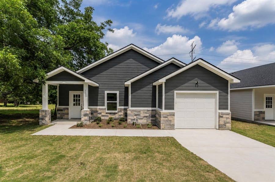 Property photo for 4522 Kolloch Drive, Dallas, TX