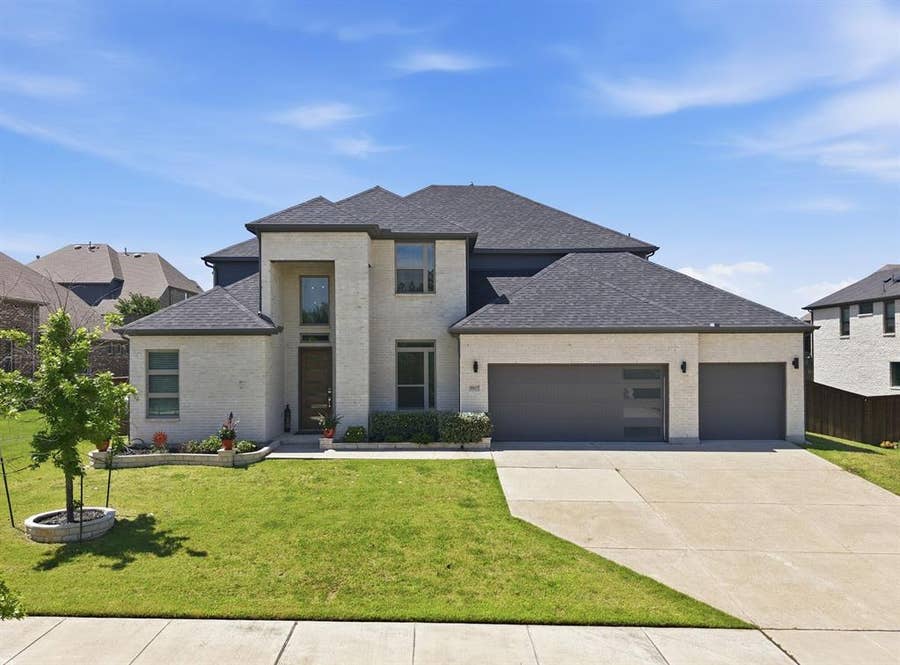 Property photo for 9607 Maple Hill Lane, Frisco, TX