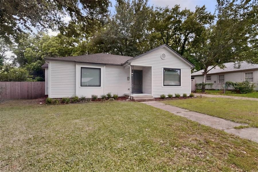 Property photo for 405 Elm Drive, Terrell, TX
